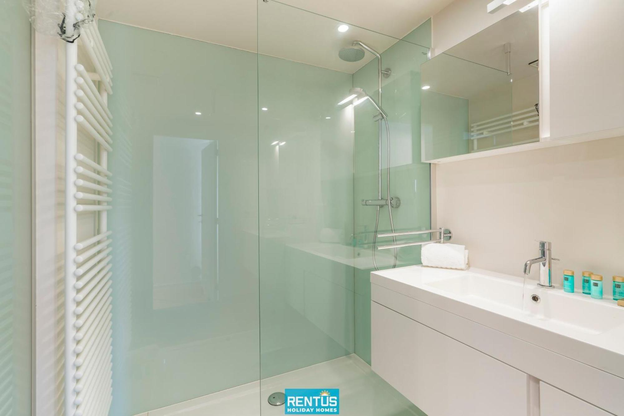 Sealine - Modern Apartment At 100M From The Beach Oostduinkerke Bagian luar foto